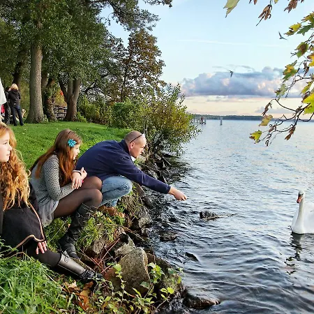 Holiday Schlosspark Bad Saarow-4 *